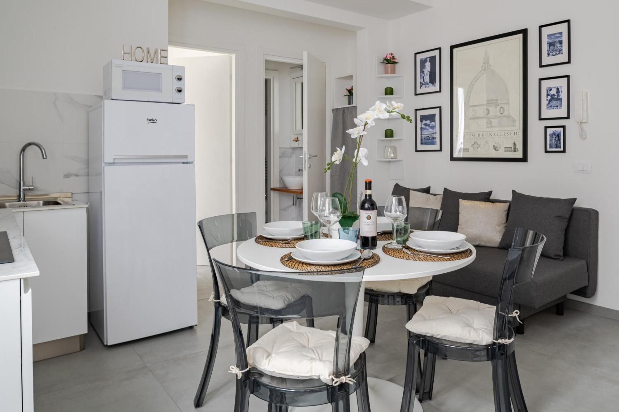 Via Ponte Alle Mosse, 19 - Florence Charming Apartments - A Chic, Newly Renovated Apartment Near Tram Leopolda, A Few Min From Downtown Exterior foto