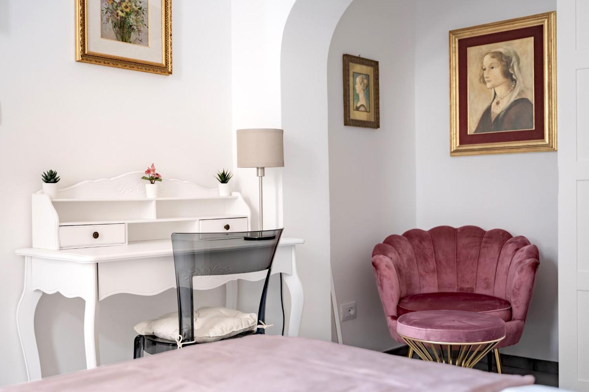 Via Ponte Alle Mosse, 19 - Florence Charming Apartments - A Chic, Newly Renovated Apartment Near Tram Leopolda, A Few Min From Downtown Exterior foto